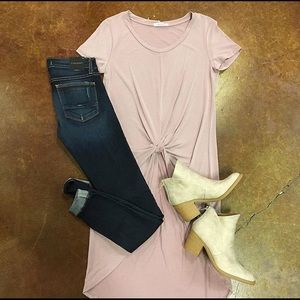 Hi/lo Tee with knotted front